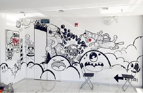  九寨沟手绘墙并非传统涂鸦。